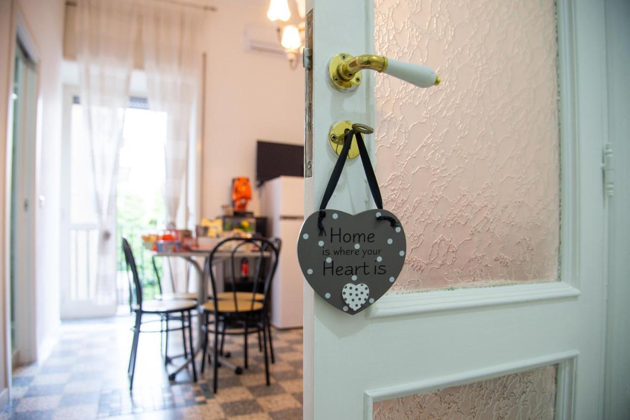 Domus Anticaglia By Domusextra Apartment Наполи Екстериор снимка