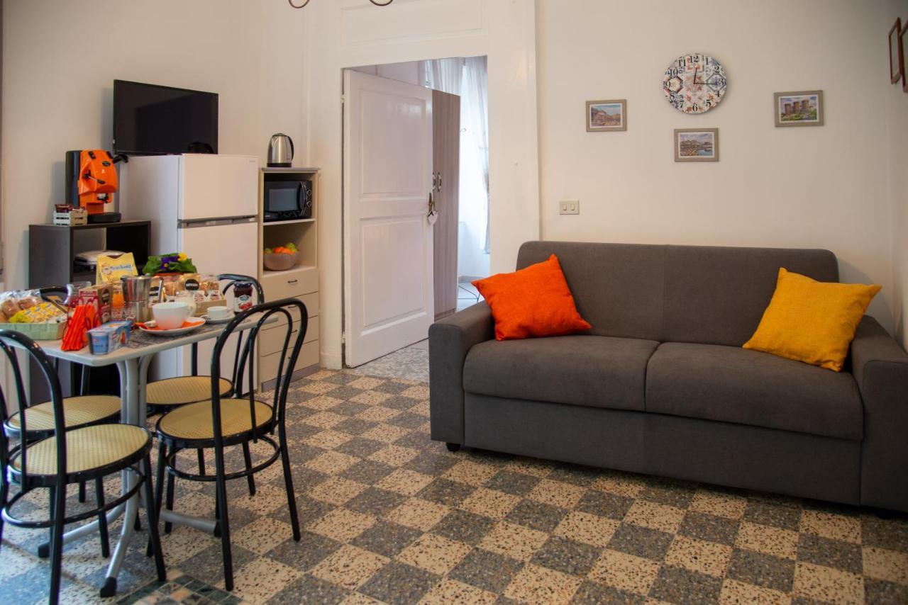 Domus Anticaglia By Domusextra Apartment Наполи Екстериор снимка