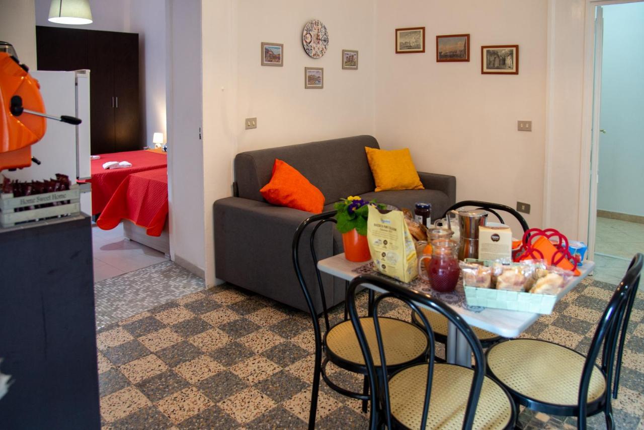 Domus Anticaglia By Domusextra Apartment Наполи Екстериор снимка