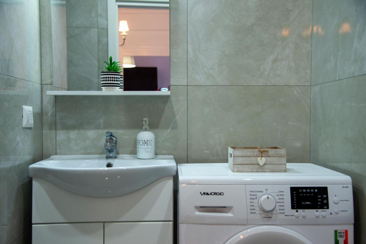Domus Anticaglia By Domusextra Apartment Наполи Екстериор снимка