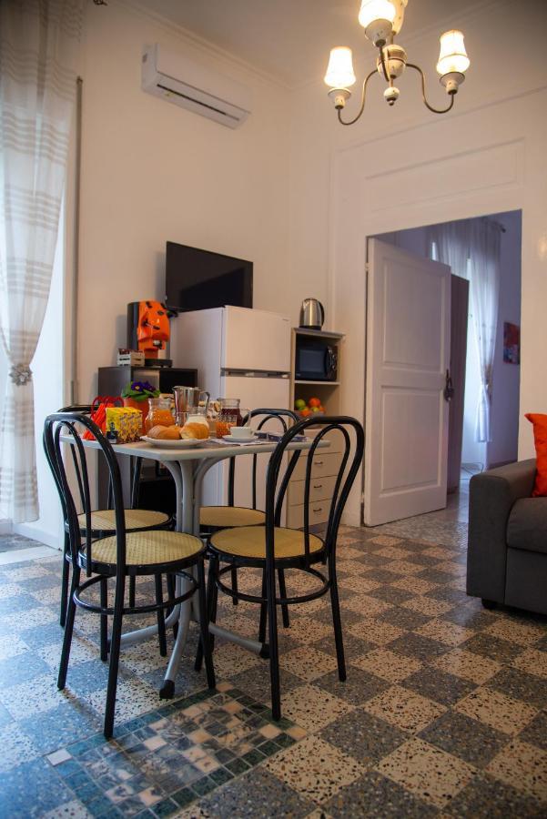 Domus Anticaglia By Domusextra Apartment Наполи Екстериор снимка