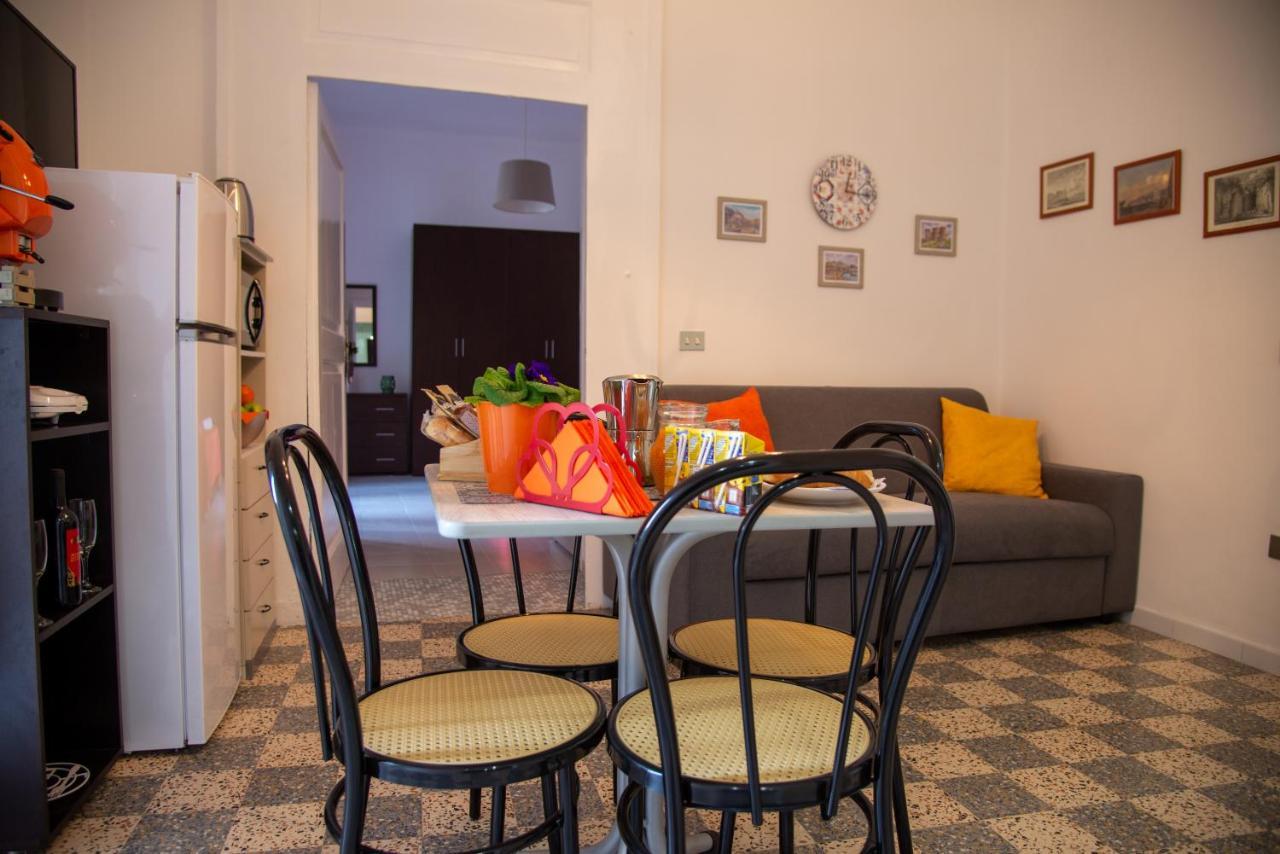 Domus Anticaglia By Domusextra Apartment Наполи Екстериор снимка