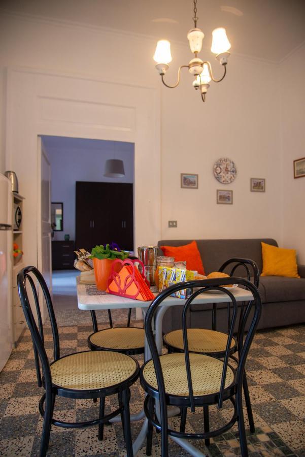 Domus Anticaglia By Domusextra Apartment Наполи Екстериор снимка